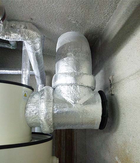機械室内 タンク廻り配管・保温施工 機械室内 タンク廻り配管・保温施工